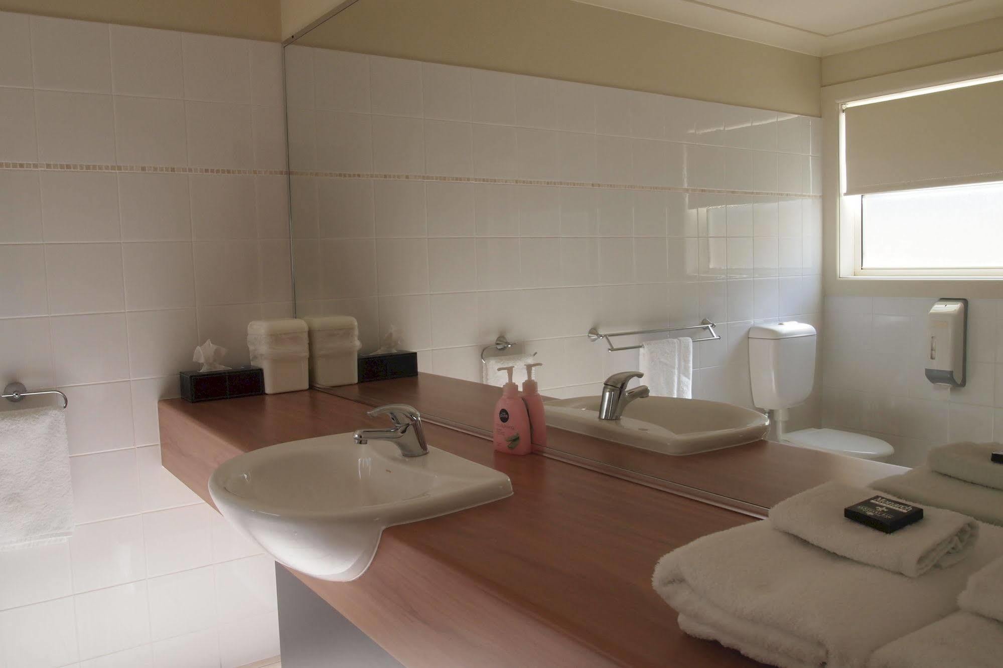 Alexander Cameron Suites Penola Eksteriør billede