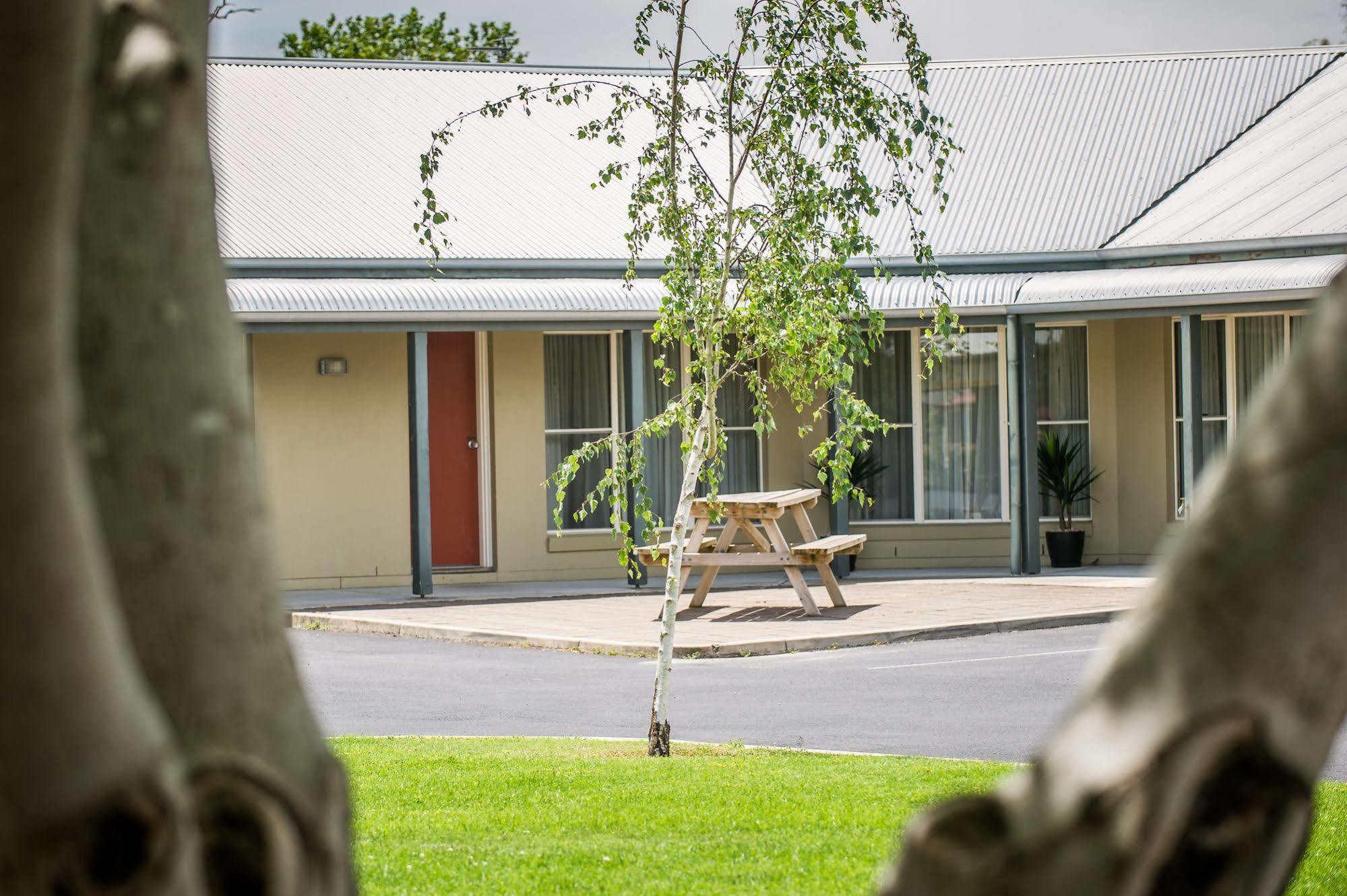 Alexander Cameron Suites Penola Eksteriør billede