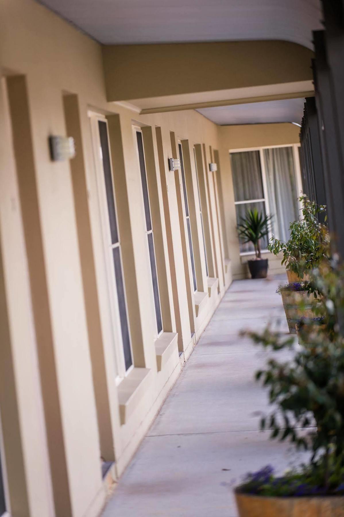 Alexander Cameron Suites Penola Eksteriør billede